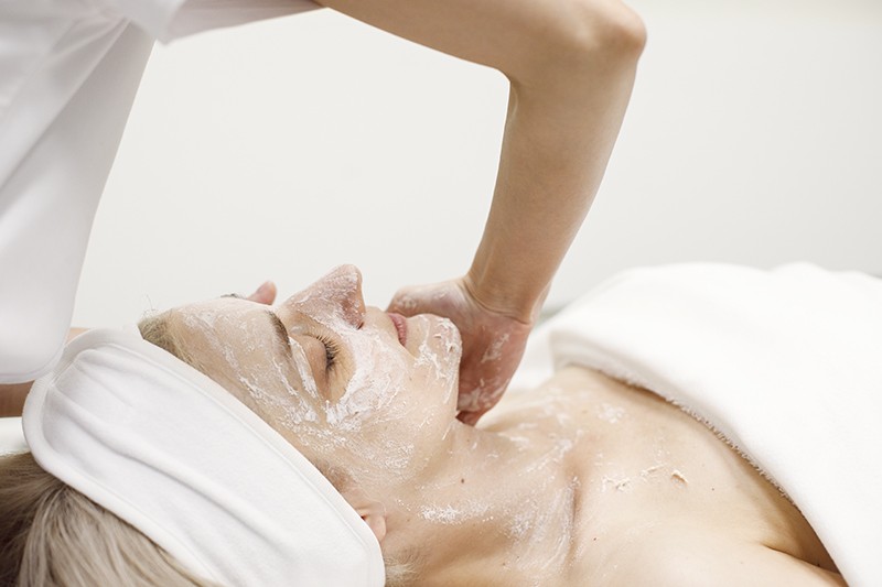 Montreal facial Soins facial