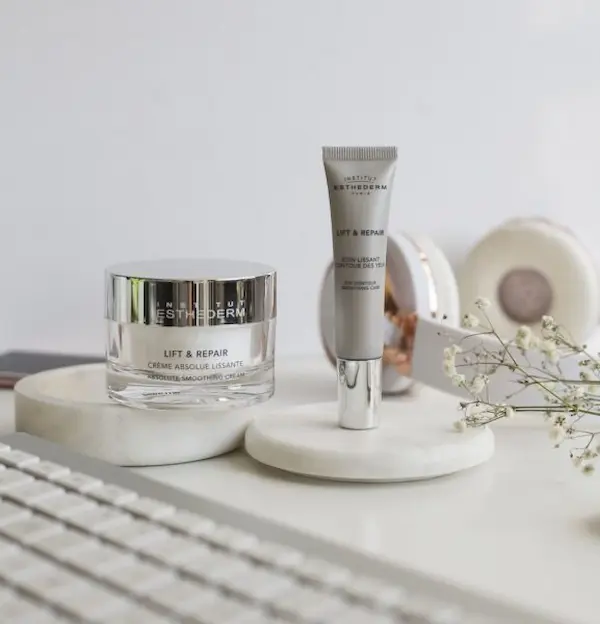 Microneedling microchanneling ROSACÉE traitement facial Montreal PERSONALIZED AESTHETIC no needle mesotherapy acne Facial Near Me skin rejuvenation